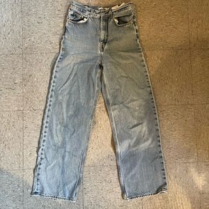 levi’s high loose aritzia jeans